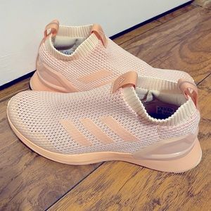 Beautiful Adidas laceless Shoes🤍